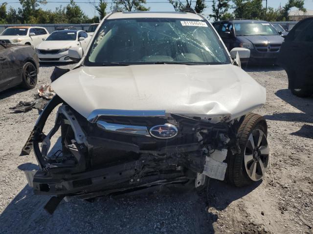 JF2SJAGC1JH418907 - 2018 SUBARU FORESTER 2.5I PREMIUM WHITE photo 5