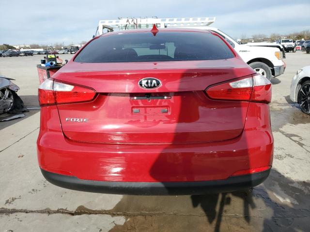 KNAFK4A68G5554217 - 2016 KIA FORTE LX RED photo 6