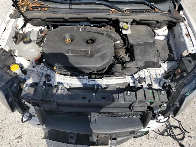 5LMCJ3C93KUL50295 - 2019 LINCOLN MKC RESERVE أبيض صورة 12