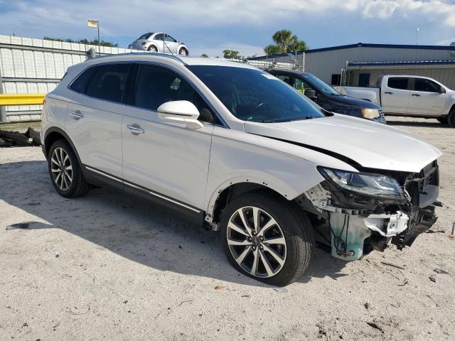 5LMCJ3C93KUL50295 - 2019 LINCOLN MKC RESERVE أبيض صورة 4