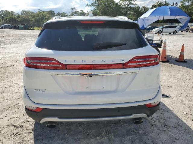 5LMCJ3C93KUL50295 - 2019 LINCOLN MKC RESERVE أبيض صورة 6