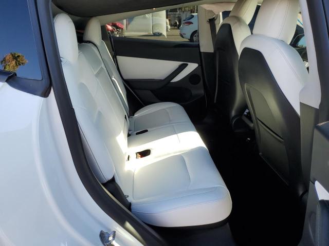 7SAYGDEE7NF402622 - 2022 TESLA MODEL Y WHITE photo 10