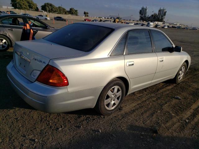 4T1BF28B9YU047214 - 2000 TOYOTA AVALON XL SILVER photo 3