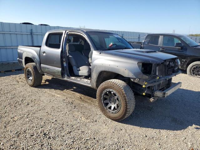 3TMLU4EN9EM155261 - 2014 TOYOTA TACOMA DOUBLE CAB GRAY photo 4