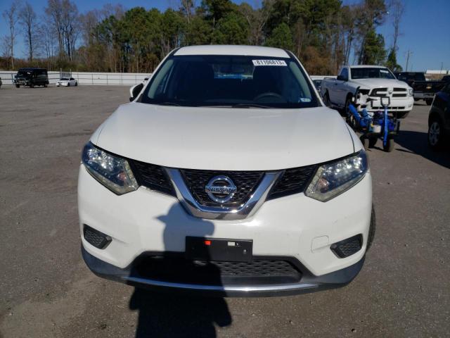 5N1AT2MT3FC837565 - 2015 NISSAN ROGUE S WHITE photo 5