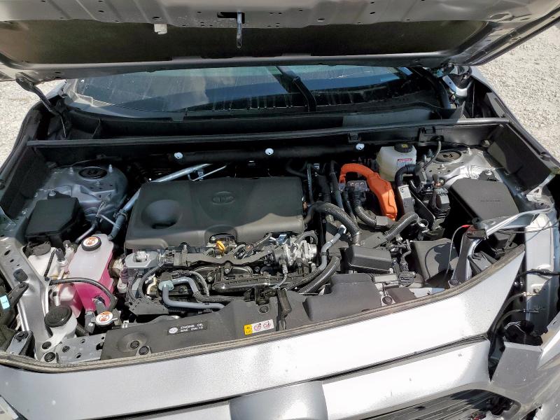 4T3RWRFV5SU187389 - 2025 TOYOTA RAV4 XLE SILVER photo 12