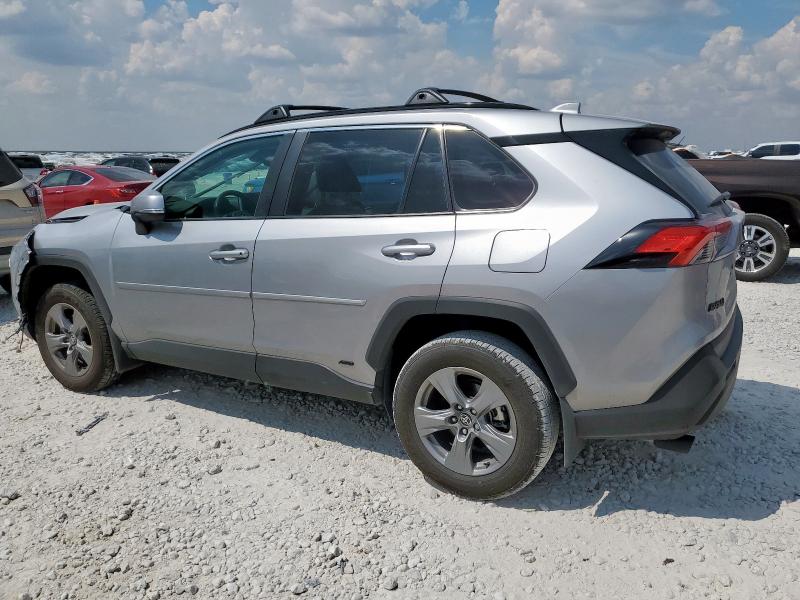 4T3RWRFV5SU187389 - 2025 TOYOTA RAV4 XLE SILVER photo 2