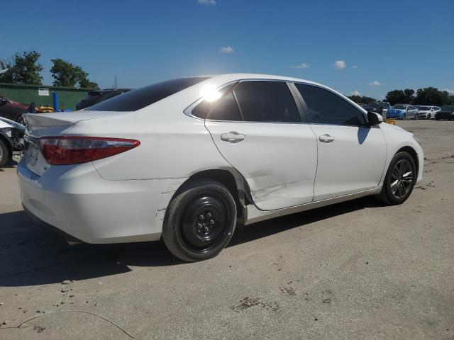 4T1BF1FK2GU198455 - 2016 TOYOTA CAMRY LE WHITE photo 3