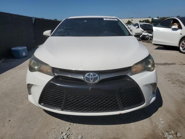 4T1BF1FK2GU198455 - 2016 TOYOTA CAMRY LE WHITE photo 5