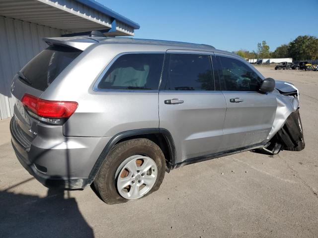 1C4RJFAG3GC363811 - 2016 JEEP GRAND CHER LAREDO SILVER photo 3