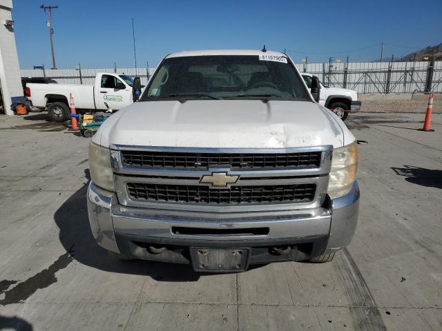 1GCHK23K98F106378 - 2008 CHEVROLET SILVERADO K2500 HEAVY DUTY WHITE photo 5