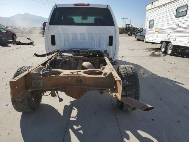 1GCHK23K98F106378 - 2008 CHEVROLET SILVERADO K2500 HEAVY DUTY WHITE photo 6