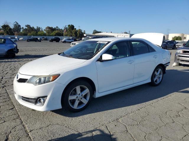 4T1BF1FK2CU502894 - 2012 TOYOTA CAMRY BASE WHITE photo 2