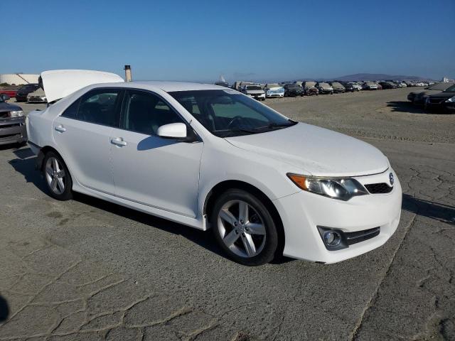 4T1BF1FK2CU502894 - 2012 TOYOTA CAMRY BASE WHITE photo 8