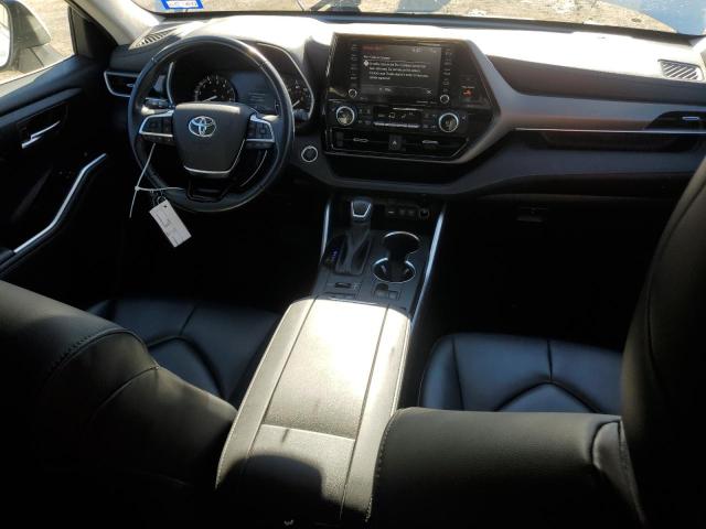 5TDGZRBH6MS550348 - 2021 TOYOTA HIGHLANDER XLE WHITE photo 8