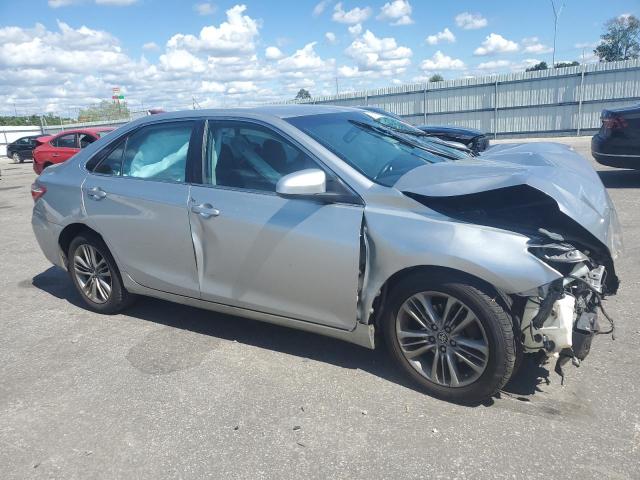 4T1BF1FK1HU347519 - 2017 TOYOTA CAMRY LE GRAY photo 4