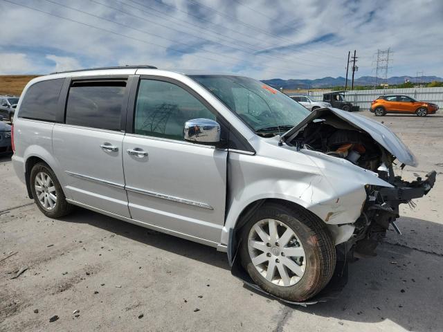 2C4RC1CG3CR117420 - 2012 CHRYSLER TOWN & COU TOURING L SILVER photo 4