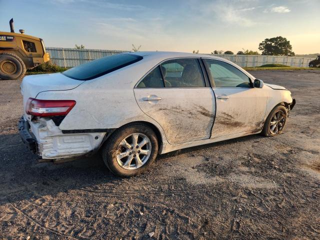 4T4BF3EK5BR209623 - 2011 TOYOTA CAMRY BASE Beyaz fotoğraf 3