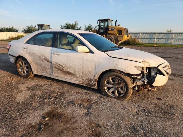 4T4BF3EK5BR209623 - 2011 TOYOTA CAMRY BASE Beyaz fotoğraf 4