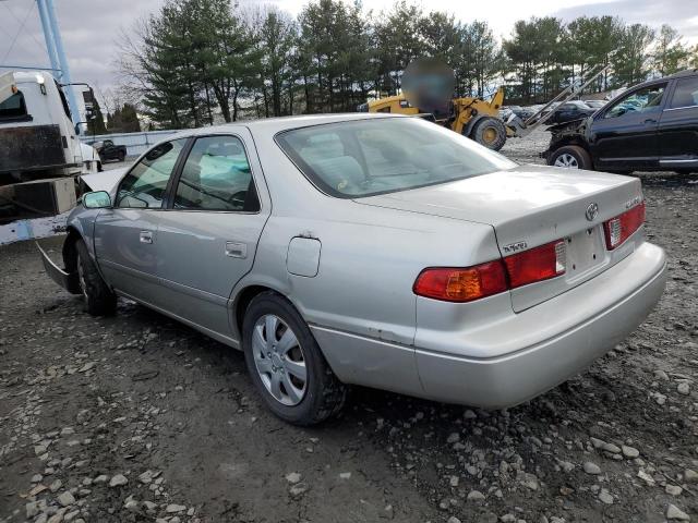 4T1BG22K11U088111 - 2001 TOYOTA CAMRY CE SILVER photo 2