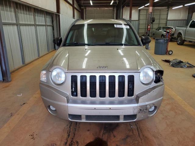 1J4NF5FB0AD536610 - 2010 JEEP COMPASS LIMITED بيج صورة 5