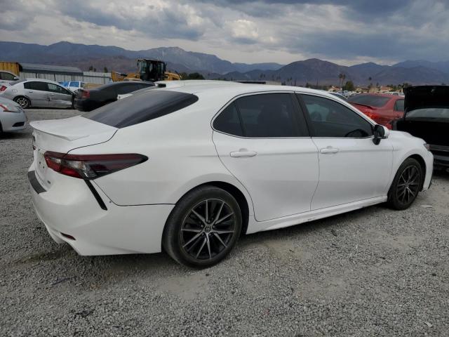 4T1G11AK4NU702979 - 2022 TOYOTA CAMRY SE Білий фото 3