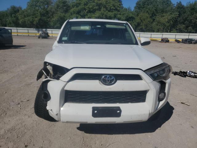 JTEBU5JR7E5190585 - 2014 TOYOTA 4RUNNER SR5 WHITE photo 5