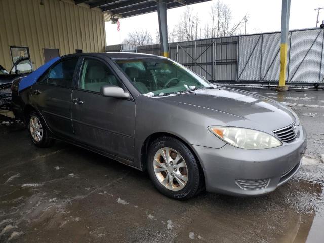 4T1BF32K15U617510 - 2005 TOYOTA CAMRY LE GRAY photo 4