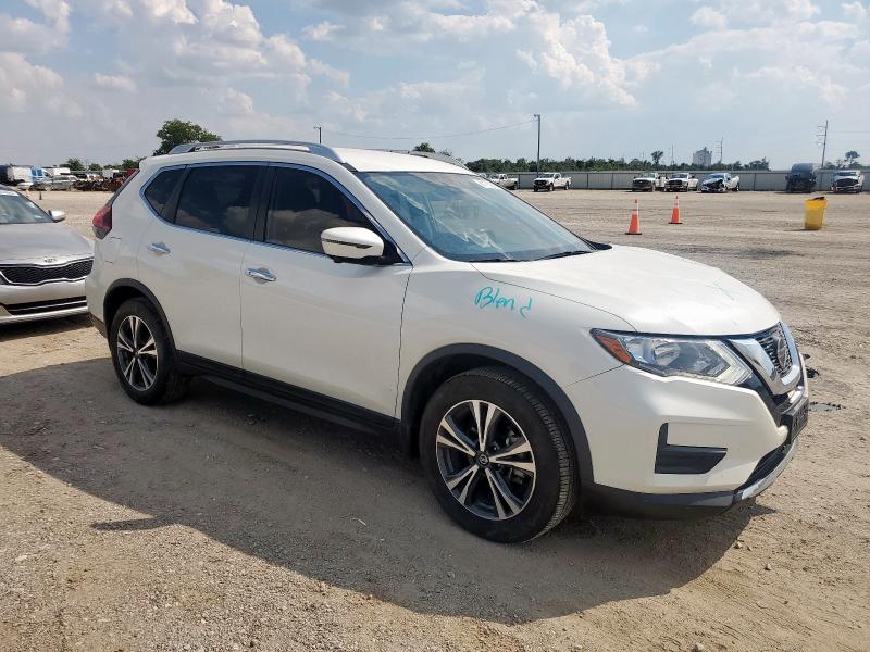 JN8AT2MT8KW266026 - 2019 NISSAN ROGUE S WHITE photo 4