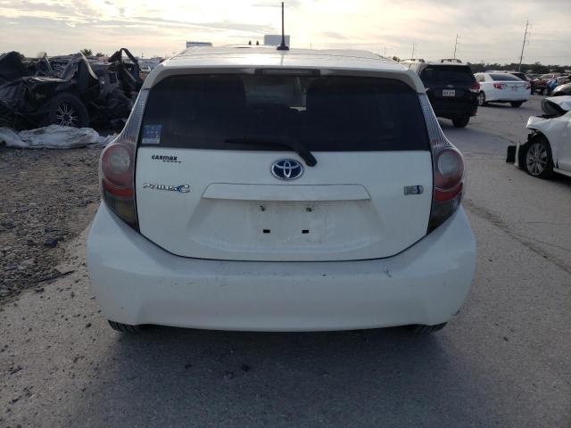 JTDKDTB31D1035586 - 2013 TOYOTA PRIUS C WHITE photo 6