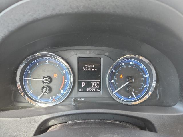 2T1BURHE9JC055166 - 2018 TOYOTA COROLLA L BROWN photo 9