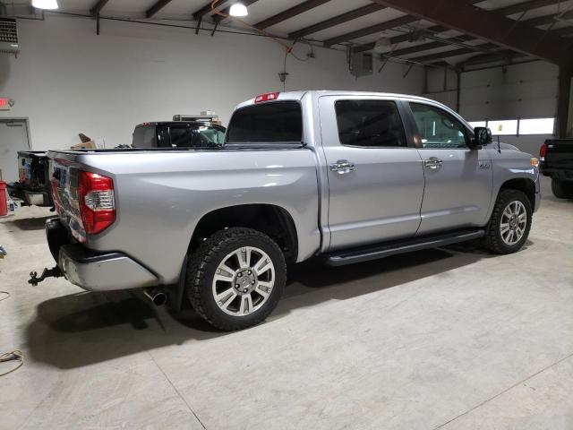 5TFAY5F10EX338099 - 2014 TOYOTA TUNDRA CREWMAX PLATINUM Silber Foto 3