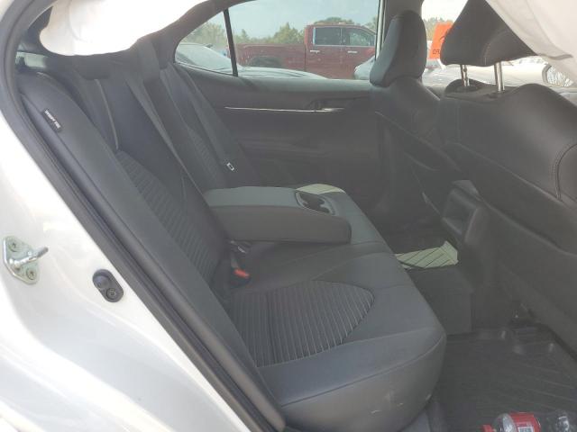 4T1G11AK5NU622008 - 2022 TOYOTA CAMRY SE WHITE photo 10