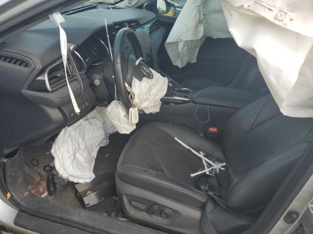 4T1FZ1AK2LU038862 - 2020 TOYOTA CAMRY XLE Plata foto 7