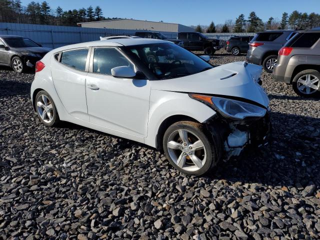 KMHTC6AD4CU034606 - 2013 HYUNDAI VELOSTER WHITE photo 4