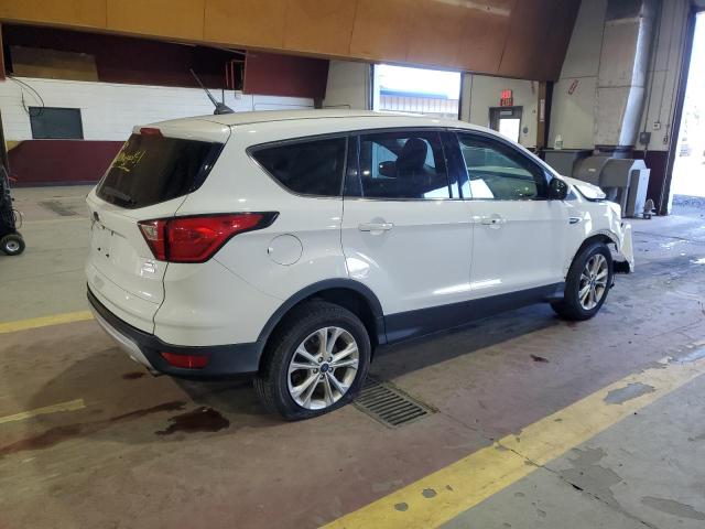 1FMCU0GD3KUB12941 - 2019 FORD ESCAPE SE Ақ фото 3