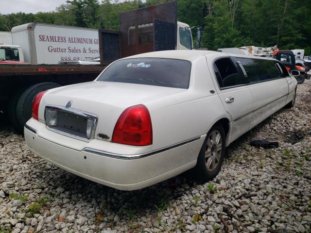 2L1FM88W98X659548 - 2008 LINCOLN TOWN CAR EXECUTIVE WHITE photo 3