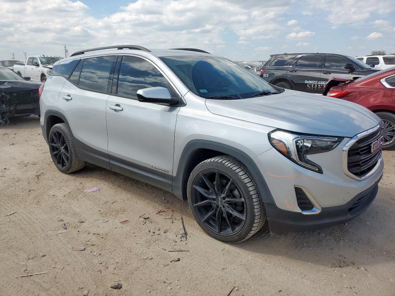 3GKALMEX9JL314733 - 2018 GMC TERRAIN SLE Argent photo 4