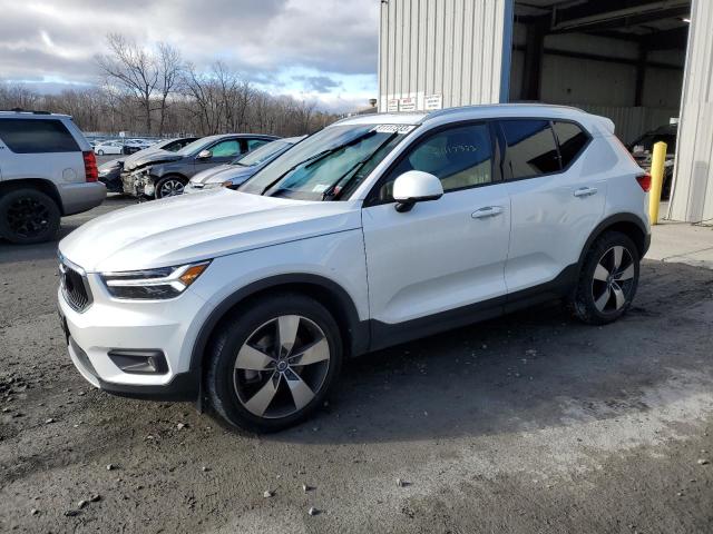 2021 VOLVO XC40 T5 MOMENTUM, 