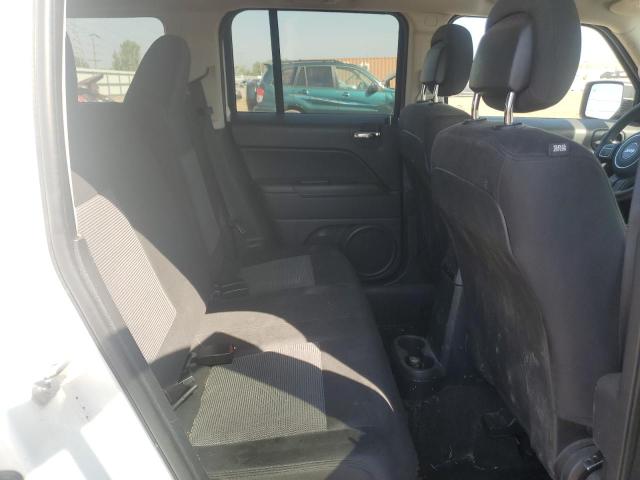 1C4NJRBB0ED689561 - 2014 JEEP PATRIOT SPORT WHITE photo 10