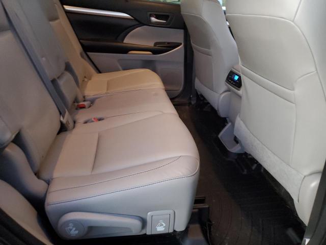 5TDJKRFH6GS325548 - 2016 TOYOTA HIGHLANDER XLE GREEN photo 11