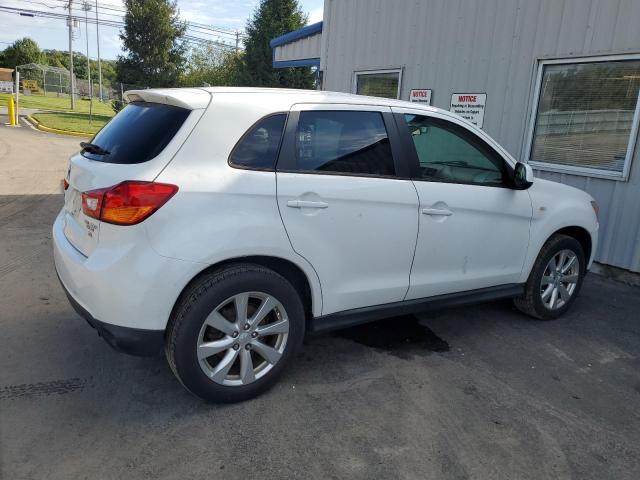 4A4AP3AW7FE060155 - 2015 MITSUBISHI OUTLANDER ES თეთრი ფოტო 3