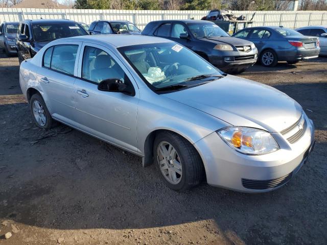 1G1AL52F257504731 - 2005 CHEVROLET COBALT LS SILVER photo 4