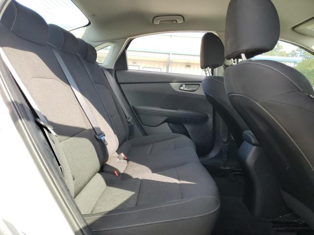 3KPF24AD4KE060807 - 2019 KIA FORTE FE Gümüş foto 10