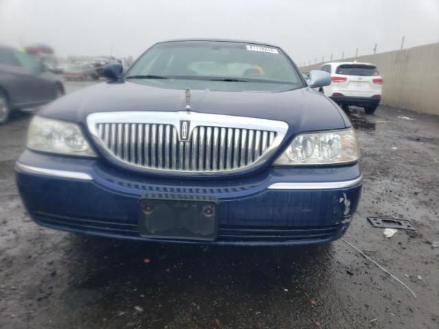 2LNHM82V69X612552 - 2009 LINCOLN TOWN CAR SIGNATURE LIMITED BLUE photo 5