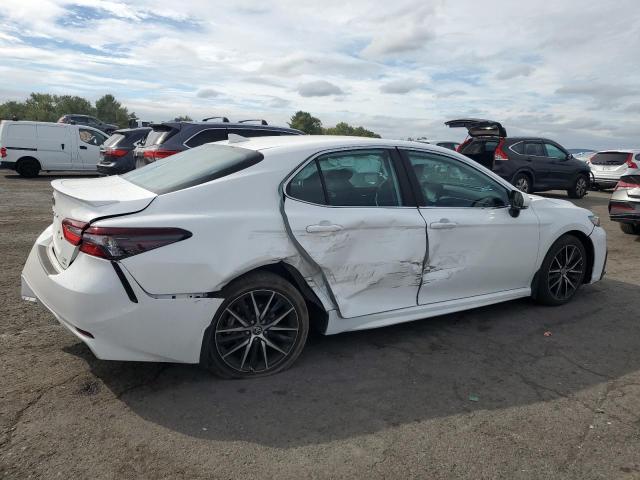 4T1S11BK5PU092974 - 2023 TOYOTA CAMRY SE NIGHT SHADE WHITE photo 3