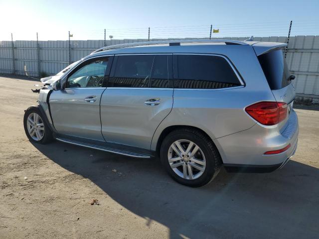 4JGDF6EE3FA564134 - 2015 MERCEDES-BENZ GL 450 4MATIC SILVER photo 2