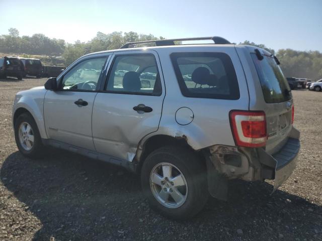 1FMCU92Z38KA13404 - 2008 FORD ESCAPE XLS SILVER photo 2