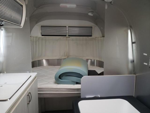 1STVRTF18JJ542540 - 2018 AIRS TRAVEL TRA 银色 照片 7