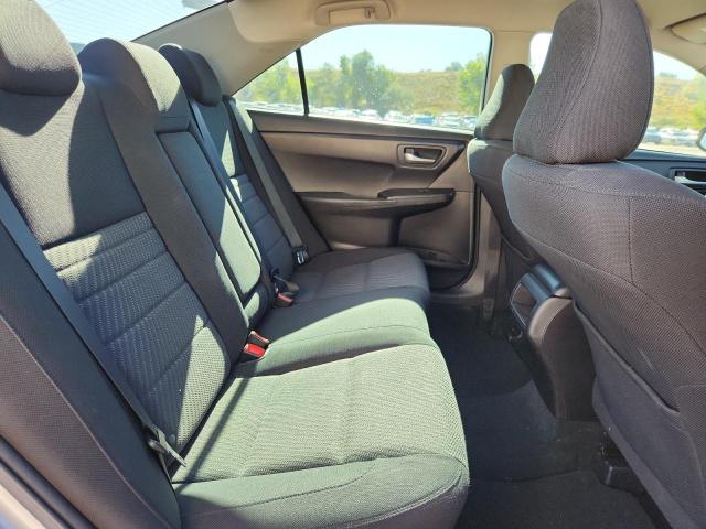 4T1BF1FK6HU669492 - 2017 TOYOTA CAMRY LE 银色 照片 10